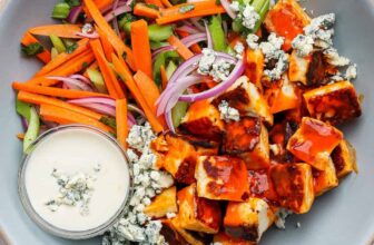 Crispy Buffalo Halloumi Salad – Fit Foodie Finds